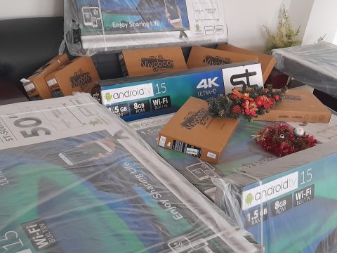 Компјутери, принтери и телевизори за училиштата „Рајко Жинзифов“ и „Кирил Пејчиновиќ“