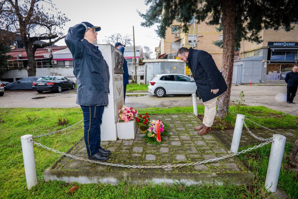 Тошковски оддаде почит на полициските херои по повод 26 години од нивната смрт