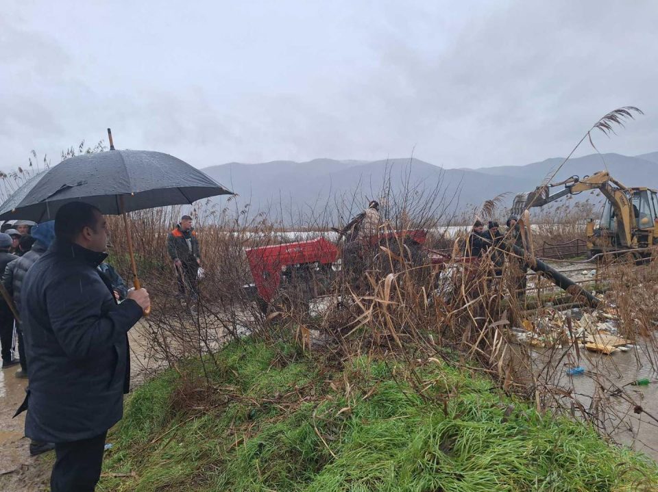 Поплавени земјоделски површини и дворови во Муртино и Сачево