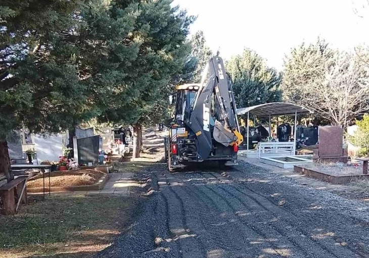 Продолжува уредување на градските гробишта во Куманово