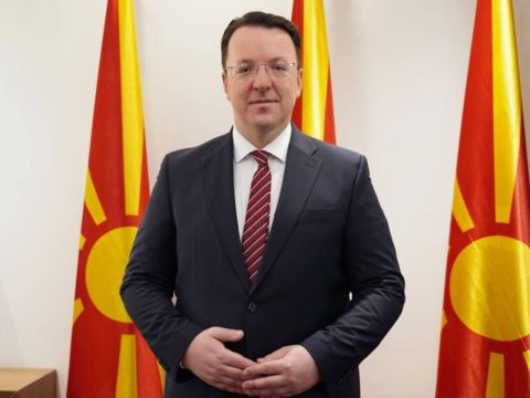 Николоски: Брза пруга на коридор 10, доизградба на железничкиот коридор 8 и заедничкиот тунел со Бугарија