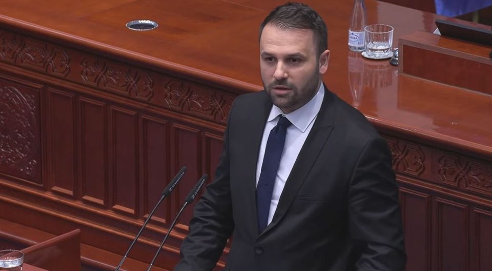 Дурмиши: Зголемување на минималната плата доколку се договорат синдикатите и работодавачите