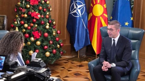 Мицкоски ќе побара лидерска средба за укинување на техничката Влада и консензус за реформските закони