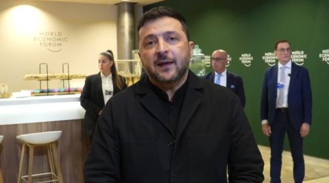 Зеленски со остра критика кон ЕУ во Давос: Европа чека насоки од Трамп, наместо да преземе акција