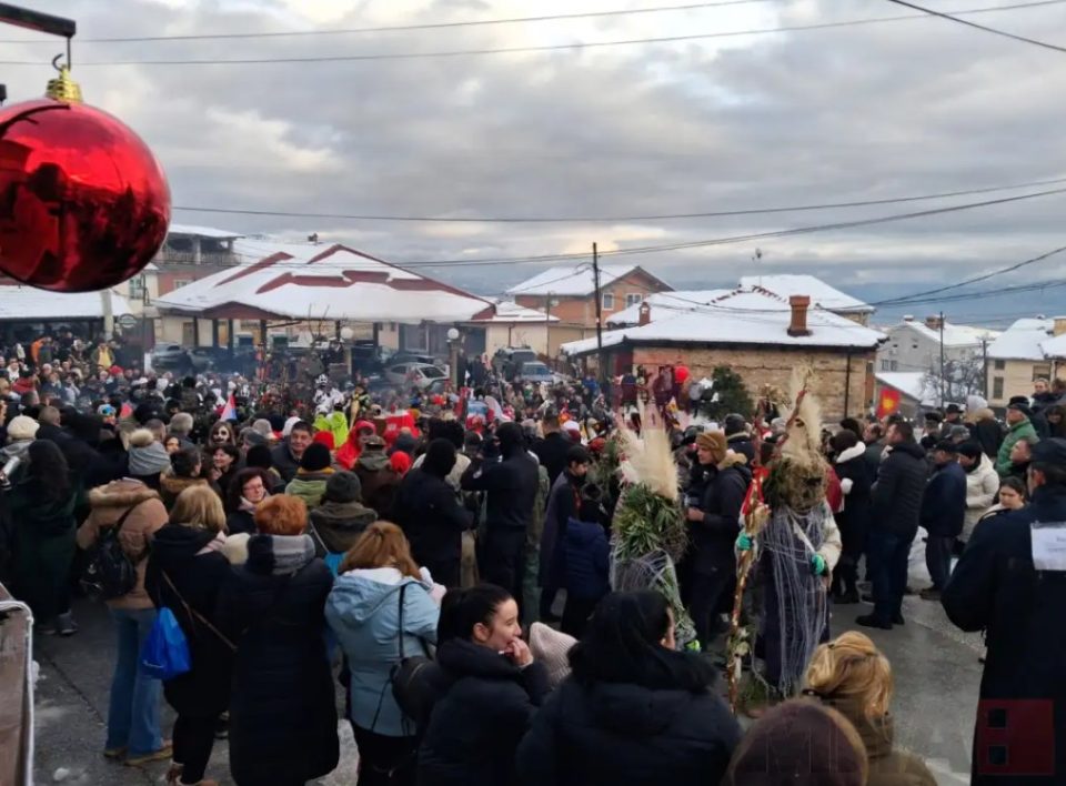 ГАЛЕРИЈА: Започна Вевчанскиот карневал