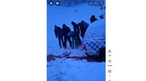 ВИДЕО: Спасувачка акција на МВР, спасени се двајца вработени на А1 кај Лазарополе