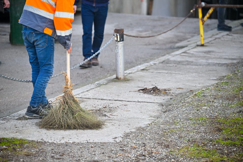 Ѓорѓиевски: Почна големото чистење на Клиничкиот центар „Мајка Тереза“, мобилизирани сите јавни градски претпријатија