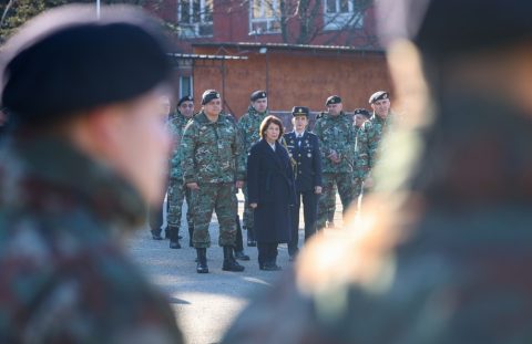 Армијата е институција што ужива најголем углед во државата, вели Сиљановска Давкова