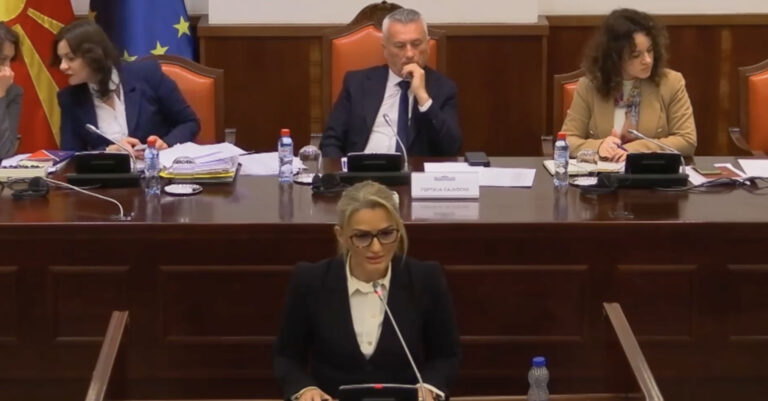 Џихан Ахмед си поднесе оставка