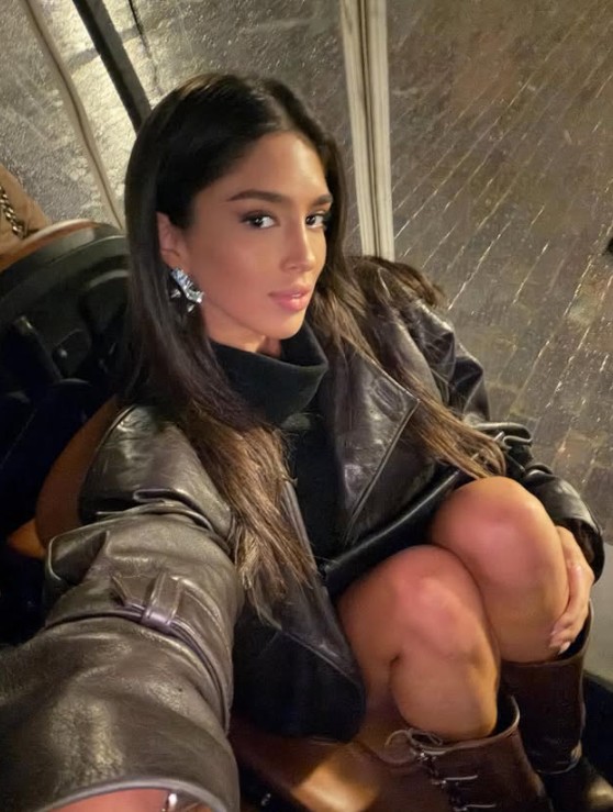 ФОТО: Никогаш пожешко издание на Џина Џиновиќ, огромен шлиц ги истакна атрибутите