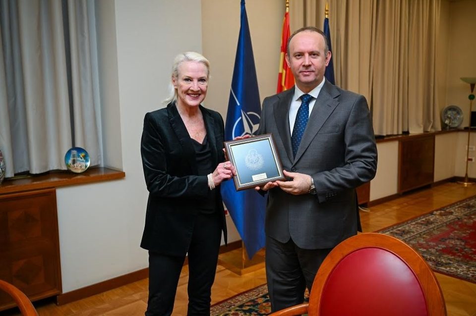 Проштална средба на Гаши со американската амбасадорка Агелер