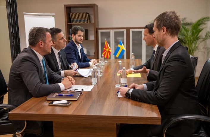 Средба Хоџа–Солстром: Шведска е клучен партнер во еколошките реформи во Македонија