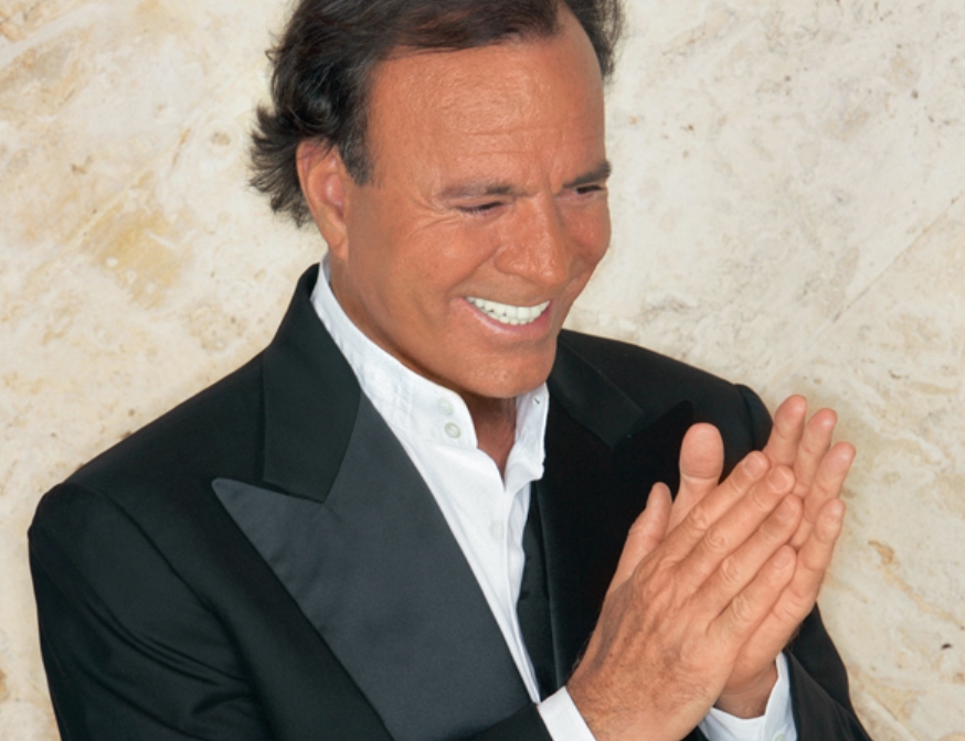 Шпанија започна истрага за обвинувањата против Хулио Иглесијас за сексуална злоупотреба