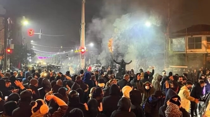 Иранските власти тврдат дека за време на протестите убиени се најмалку 6.126 луѓе