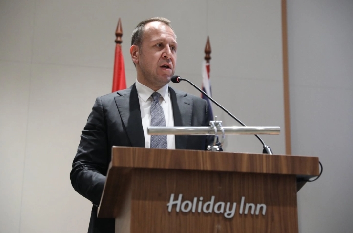 Јанушев: Се воведуваат јасни и унифицирани правила за избор на директори, членови на управни одбори и државни секретари