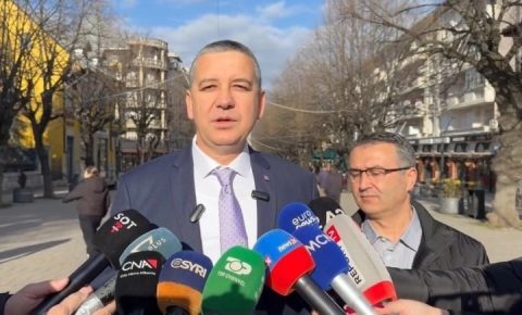 Македонците од Општина Пустец бараат поништување на одлуката на албанската Влада за отворање прифатни центри за мигранти во Општина Пустец