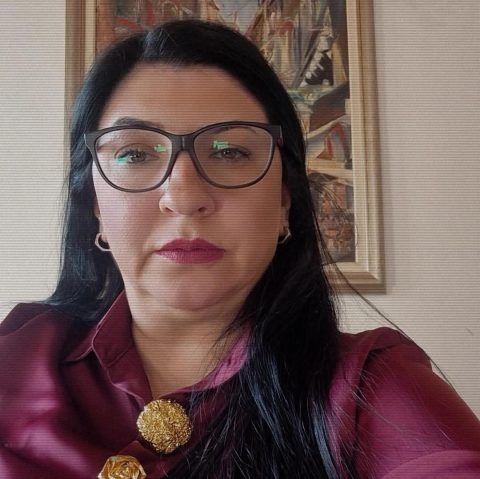 Магдалена Веселиноска, директорка на ЦСР Тетово: Во касата вратив 120 илјади евра пари на граѓаните, исплаќани незаконски