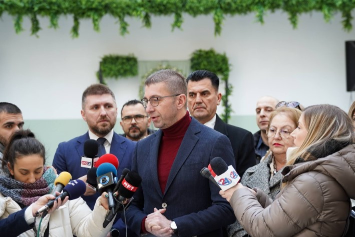 Мицкоски: Покрај новите проекти мораме да враќаме и долгови на претходната Влада, најголем дел од еврообврзницата се за тоа