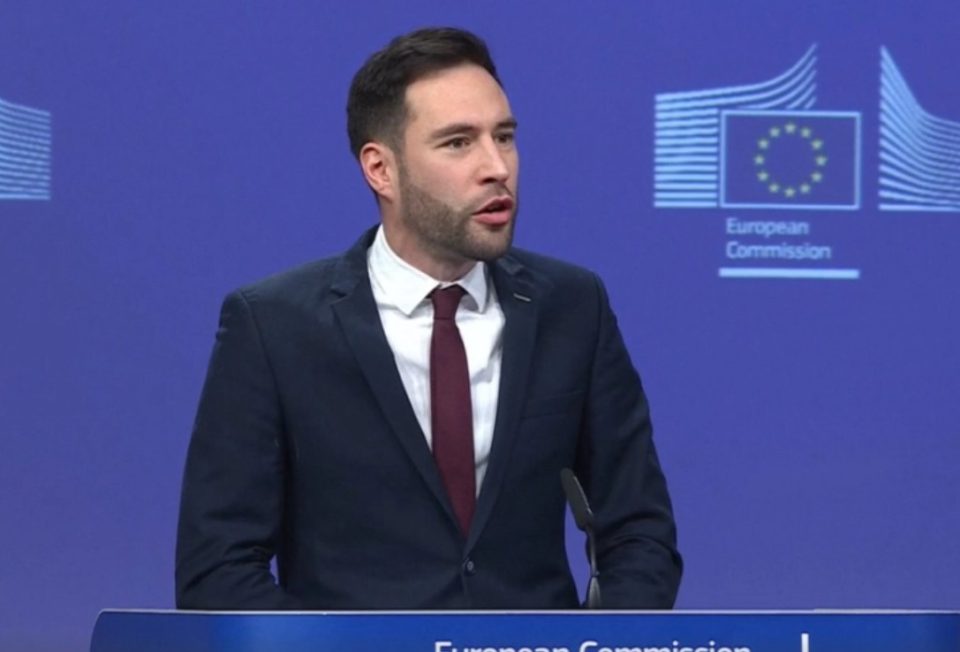 Рение: Со Европската безбедносна стратегија ЕУ нема за цел да се натпреварува со НАТО или САД