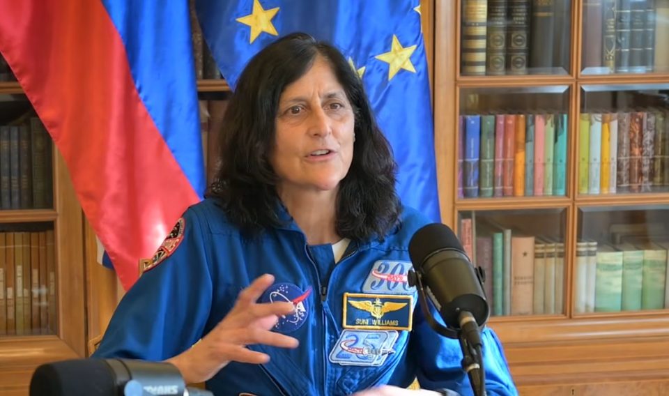 Се пензионираше Суни Вилијамс, астронаутката која непланирано мина девет месеци на МВС