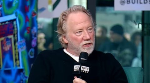 Налог за апсење на актерот Тимоти Басфилд, се сомничи за злоставување деца на снимање серија