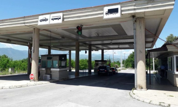 Албанската царина благодарна за разбирањето на македонските власти за дозволата камионите да минуваат преку „Блато“