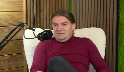 Бобан Спасенцовски во „Ништо лично“: Роберт, златно дете со хармониката одеднаш ми вика ќе пеам рап, слушни го ова… леле, кога почна да ги реди зборовите, полудев“!