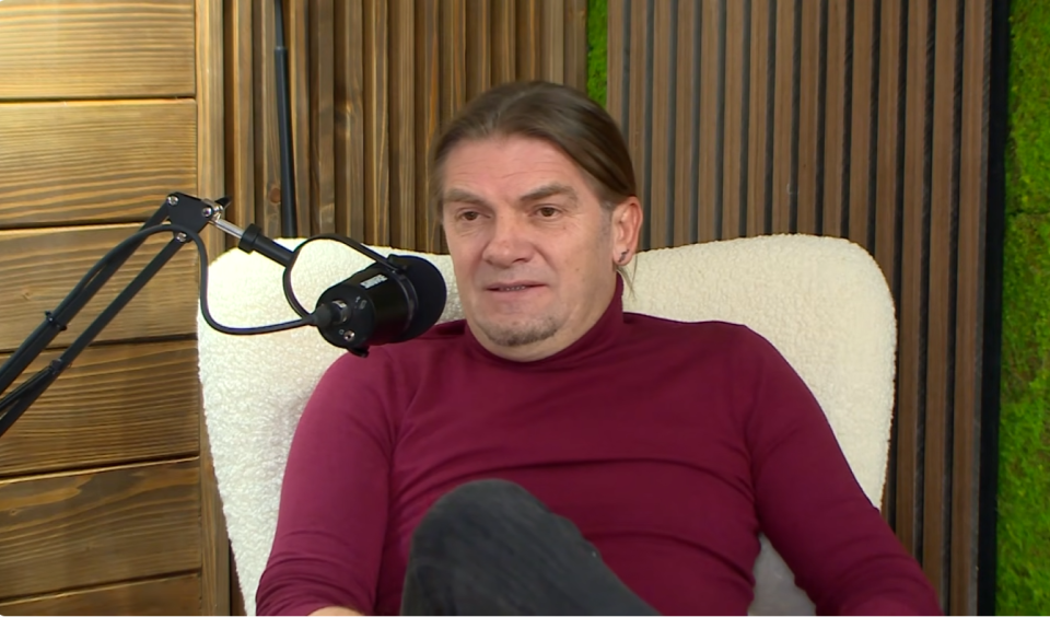 Бобан Спасенцовски во „Ништо лично“: Роберт, златно дете со хармониката одеднаш ми вика ќе пеам рап, слушни го ова… леле, кога почна да ги реди зборовите, полудев“!