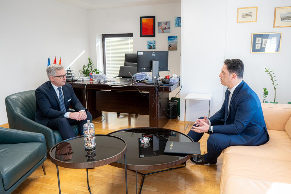 Сали оствари средба со европскиот комесар за внатрешни работи и миграција Магнус Брунер