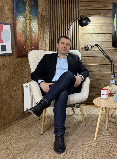 „НАТКСАТ“ кој мора да го погледнете: За „За кланот ЗАЕВИ“, марихуаната и криминалот… со пратеникот Љупчо Пренџов