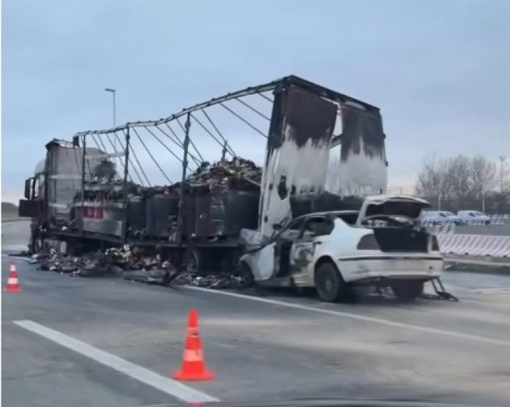 МВР со детали: Тешко повреден возач во сообраќајката кај клучката Хиподром (ФОТО)