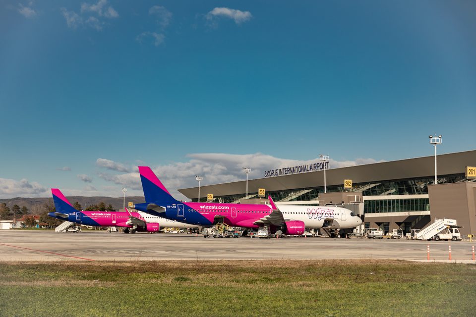 Летниот распоред на летови почнува со 10 нови дестинации од аеродромите во Скопје и Охрид, првите нови авиолинии на 29 и 30 март до Милано и Неапол