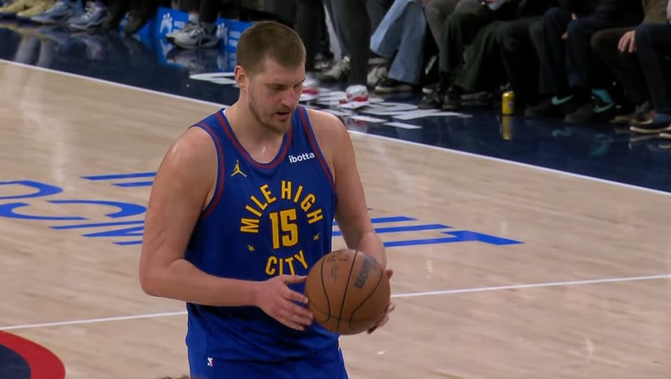 Дабл-дабл на Јокиќ во поразот на Денвер од Клиперси