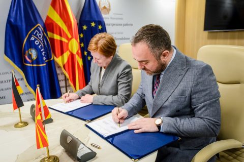 Тошковски: Примивме вредната донација од Сојузна Република Германија, во присуство на амбасадорката Петра Дрекслер