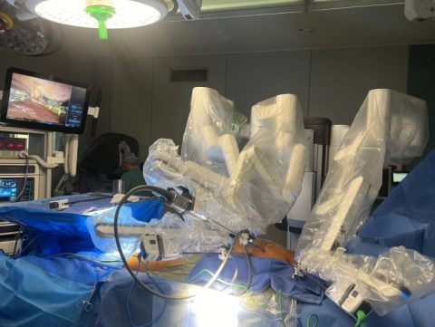 Германија: Македонски државјанин со коронарна срцева болест опериран со роботски систем од доктор со потекло од Македонија