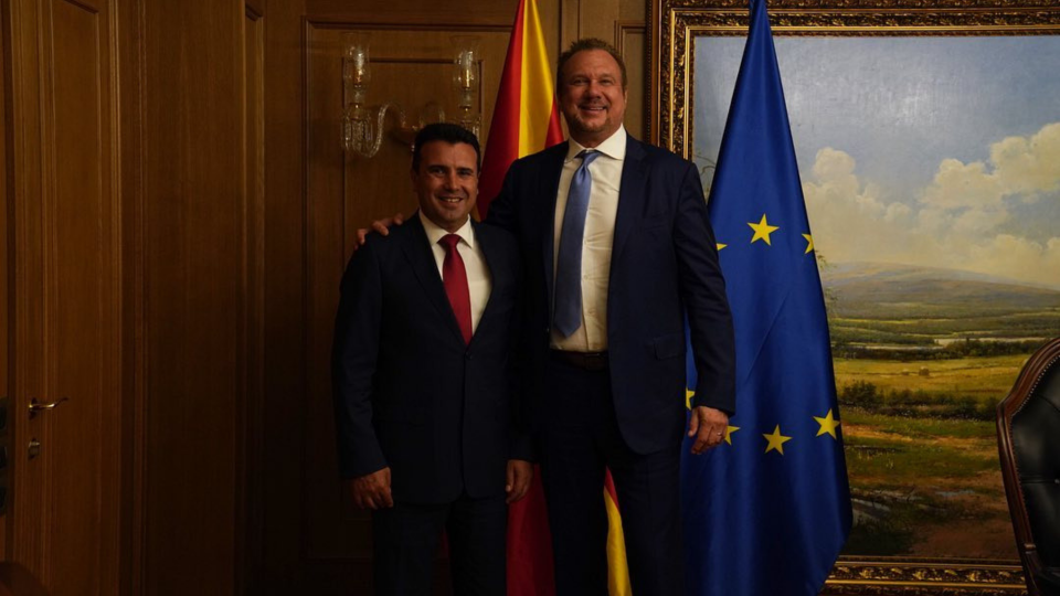 Биг Мајки, хев а проблем нау!