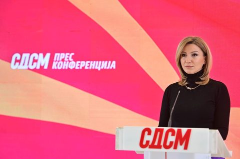 СДС во транс и загрижени за Заев: Удрија на лага дека имало ковчеже со пари за владиниот авион?