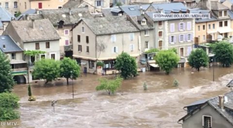 Поплави во западна Франција, се излеаја Лоара и Гарона