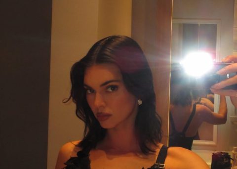 ЖЕШКО ФОТО: Кендал Џенер ги соблече гаќичките, се’ заврши на Инстаграм