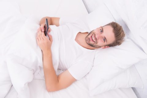 Се бараат доброволци: Лежете за 5.000 евра, ова се условите