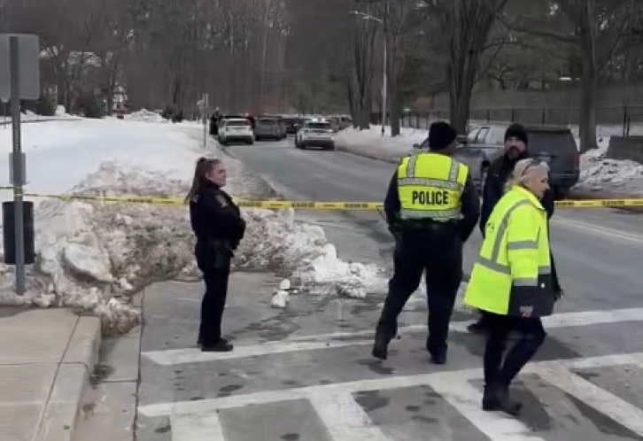 Момче рането во пукање во средно училиште во Мериленд, напаѓачот уапсен