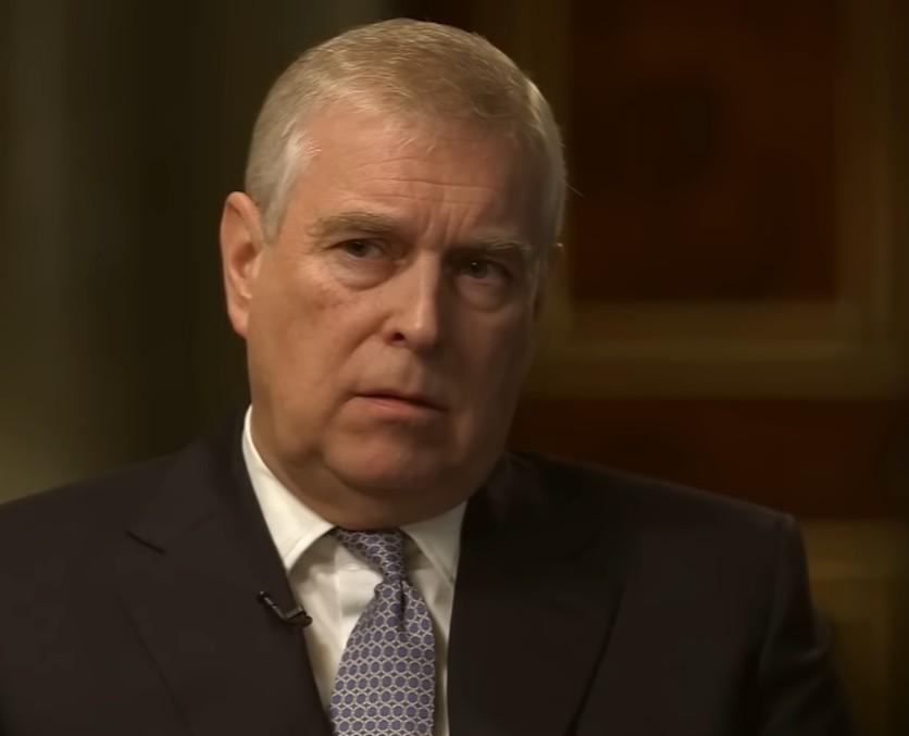 ВИДЕО: Уапсен поранешниот принц Ендру Маунтбатен Виндзор, заврши со лисици на неговиот роденден