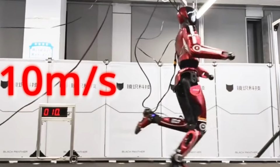 ВИДЕО: Роботот „Болт“ трча 10 метри во секунда