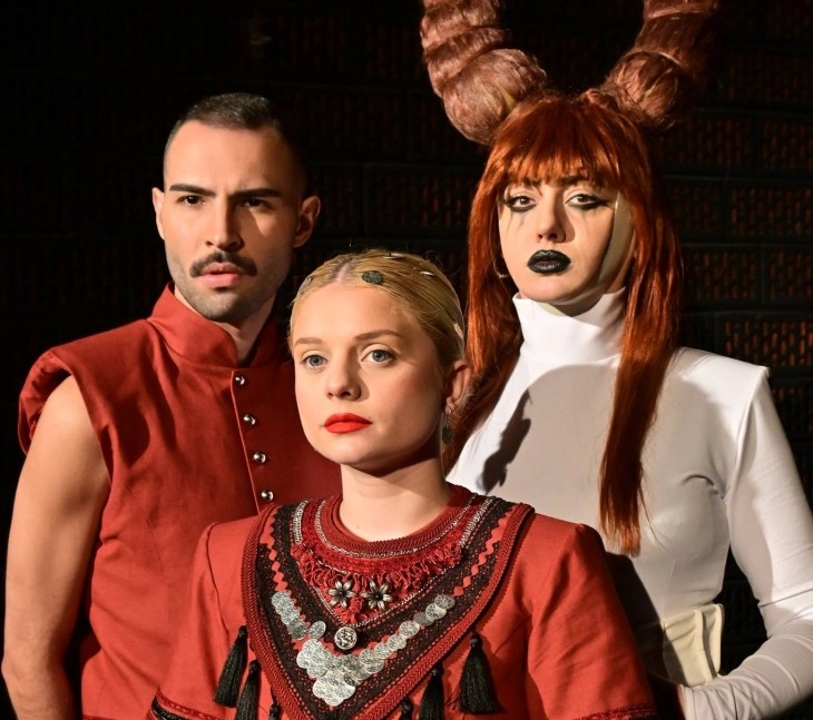 Во битолскиот театар премиера на претставата „Пламенка“