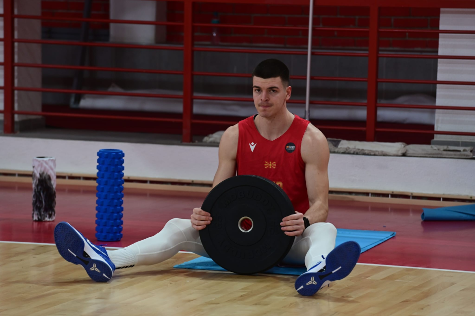 Јакимовски пред дуелот со Луксембург: Треба да продолжиме да ја градиме нашата тимска игра, нашата хемија