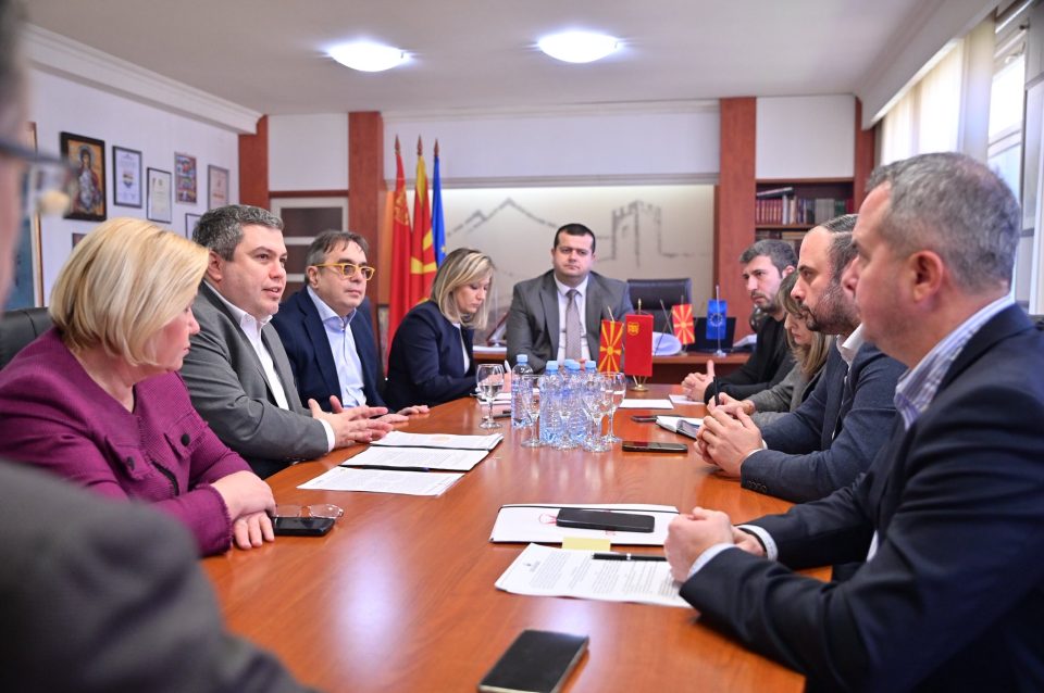 Ѓорѓиевски оствари средба со Маричиќ: Остануваме посветени на поддршка на општините