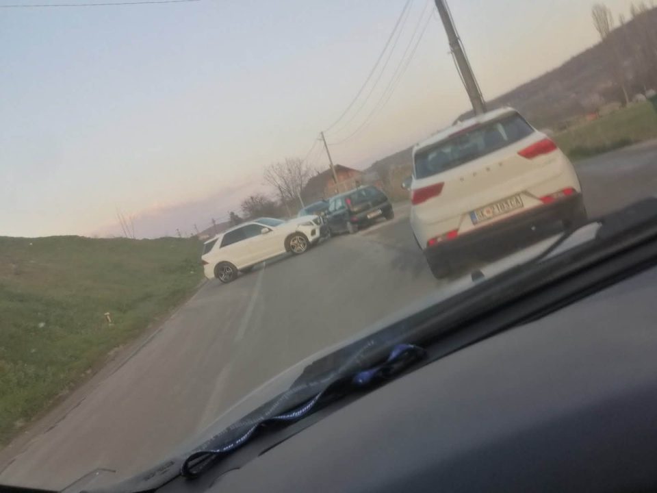 ФОТО: Сообраќајна несреќа на патот Скопје – ХЕЦ Козјак