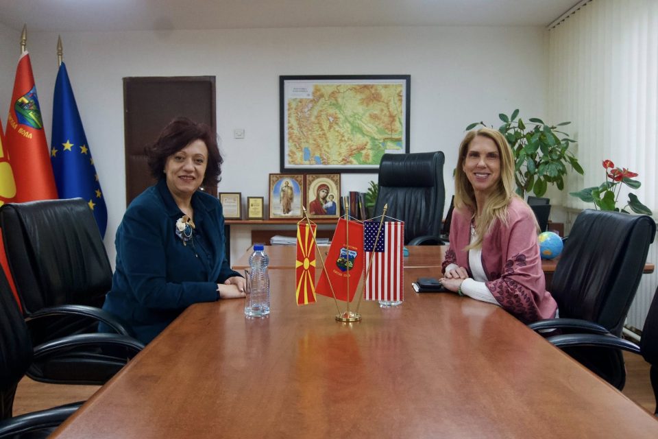 Продлабочување на соработката: Средба на Стаменкоска Трајкоска со американската в.д. амбасадорка Никол Варнс