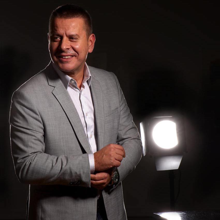 „Оваа недела не е во ред да пееме“: Владо Георгиев го помести својот концерт во Скопје за 24-ти април