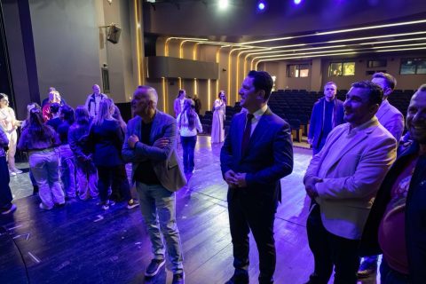 Беким Сали го посети Албанскиот театар по повод Меѓународниот ден на театарот